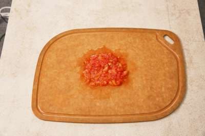 토마토를 곁들인 마늘밥 조리 과정 5